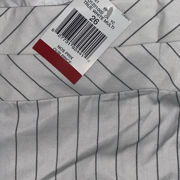 Guess shorts pinstripe - Picture 4 of 6